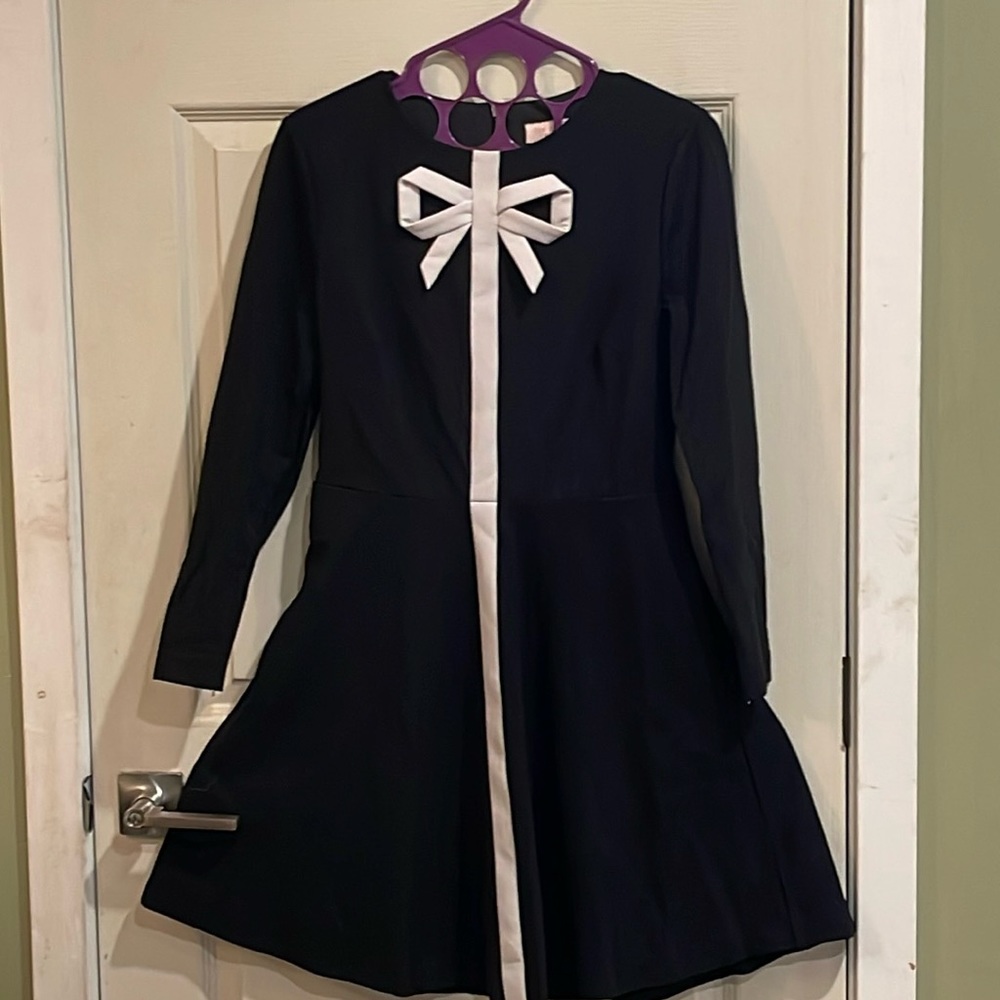 Used!!! TED BAKER Black White Bow Neck
GILLEEN Skater Knit Fit ,Flare Dress. 3